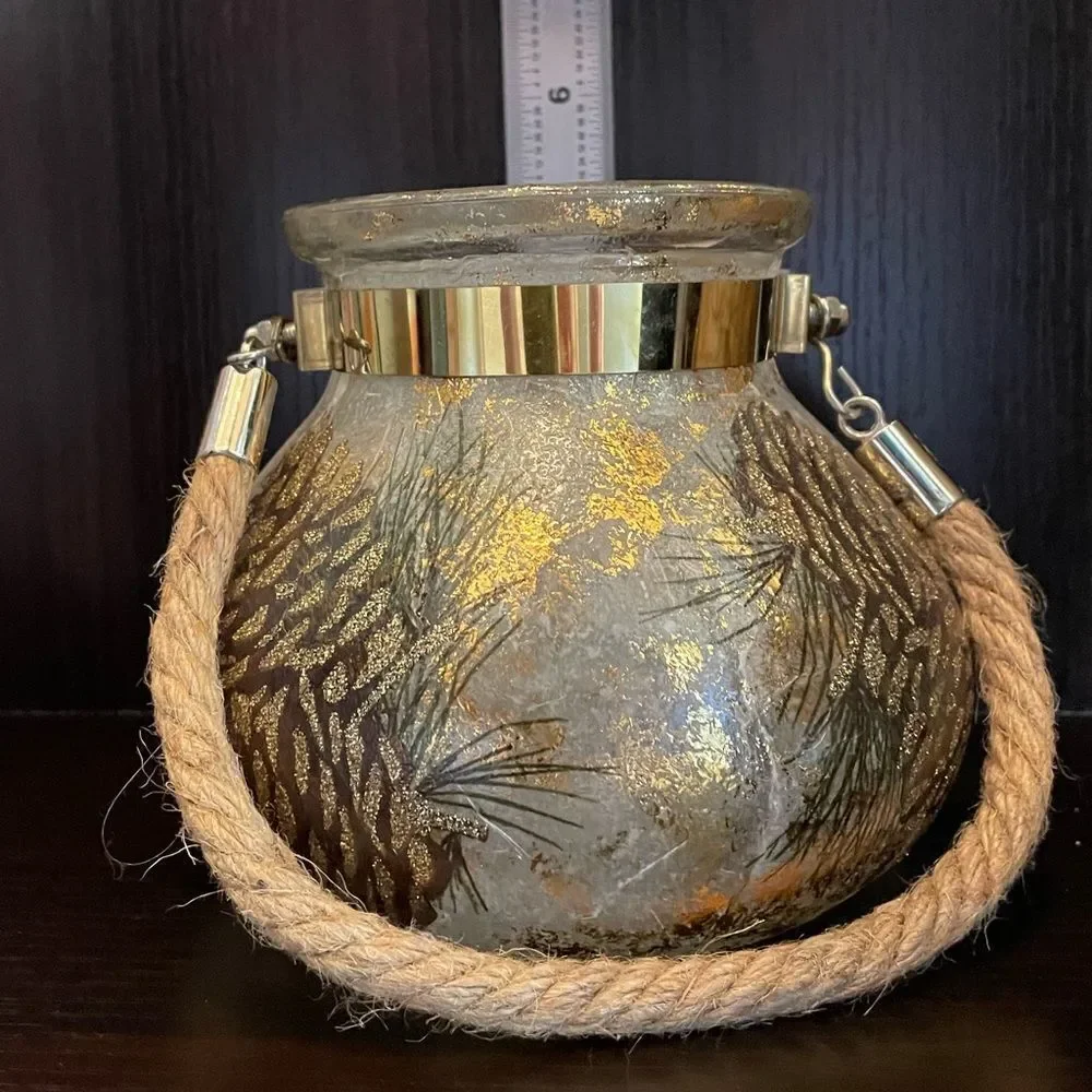DECORATIVE GOLD TRIMMED FROSTED‎ BOWL WITH JUTE HANDLE